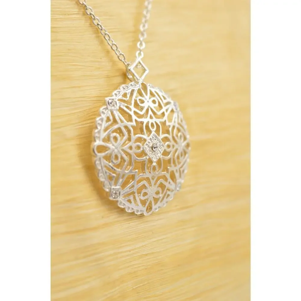 Avon Vintage Necklace Pendant Crystal Silver Filigree Nina Ricci NR Signed 9J